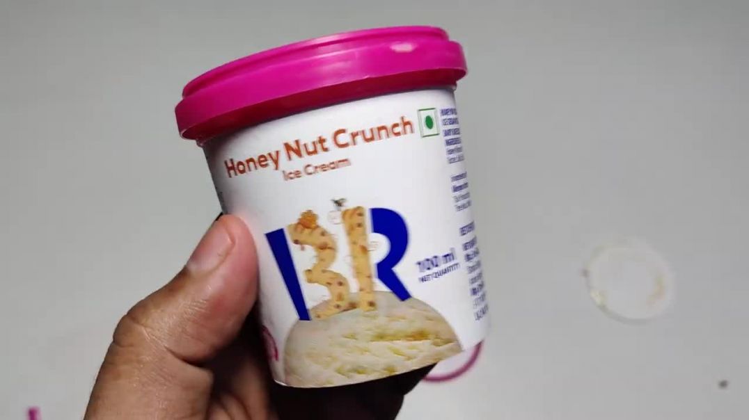 ⁣Baskin Robbins Honey Nut Crunch Ice Cream 100ml