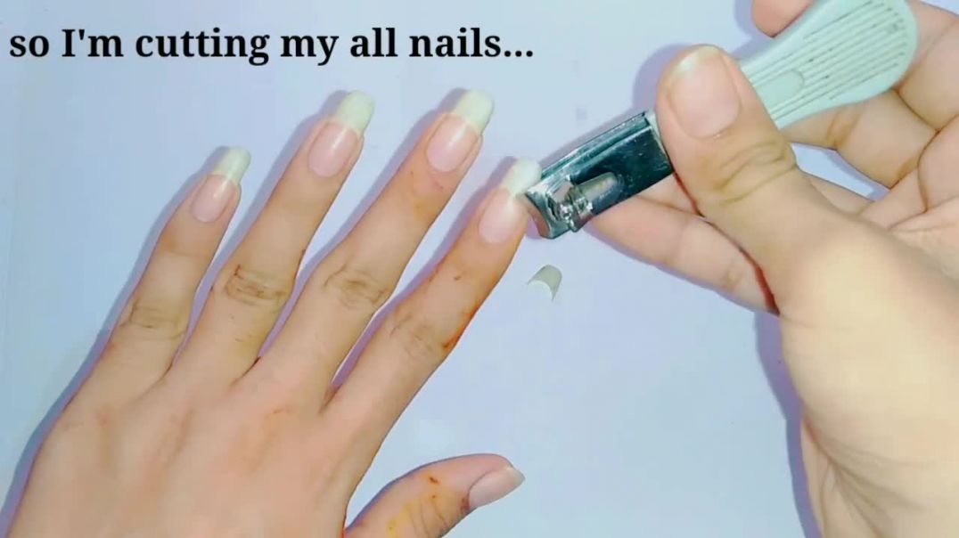 ⁣CUTTING MY NAILS