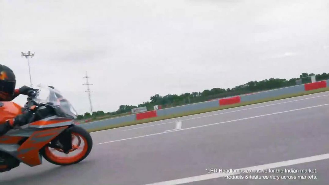 ⁣Introducing All New 2022 KTM RC 200 - Racetrack DNA