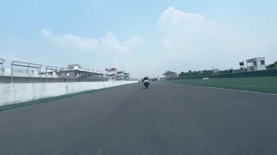 ⁣Introducing the TVS Apache RTR 165 RP