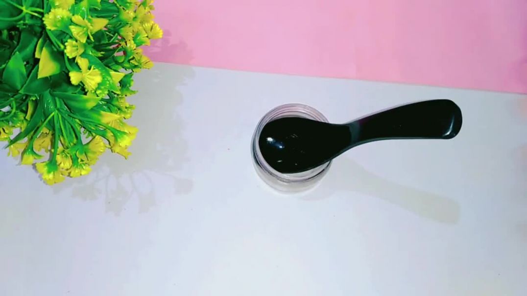 ⁣DIY BODY SHIMMER __ HOW TO MAKE BODY SHIMMER AT HOME __ DIY BODY HIGHLIGHTER __