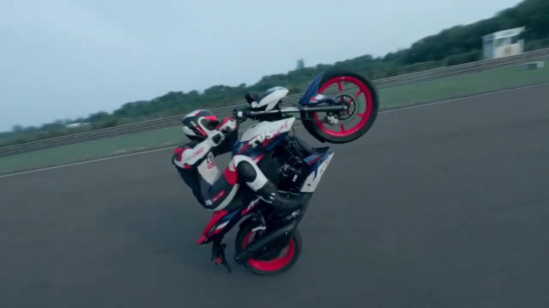 ⁣TVS Apache RTR 165 RP - Features and Technology