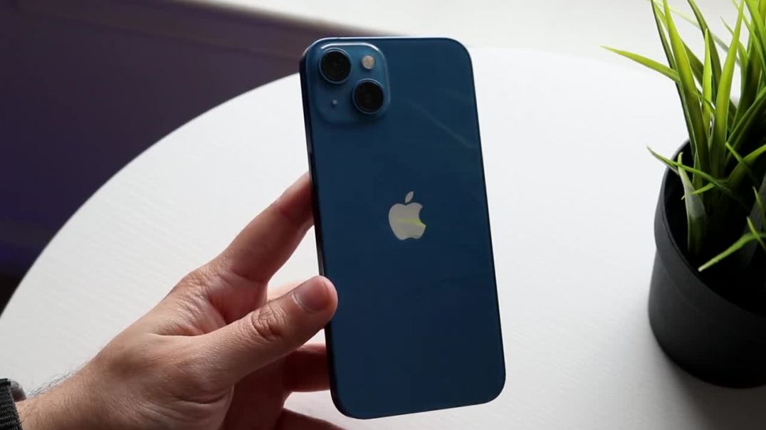 ⁣iPhone 13 Is Weird Now