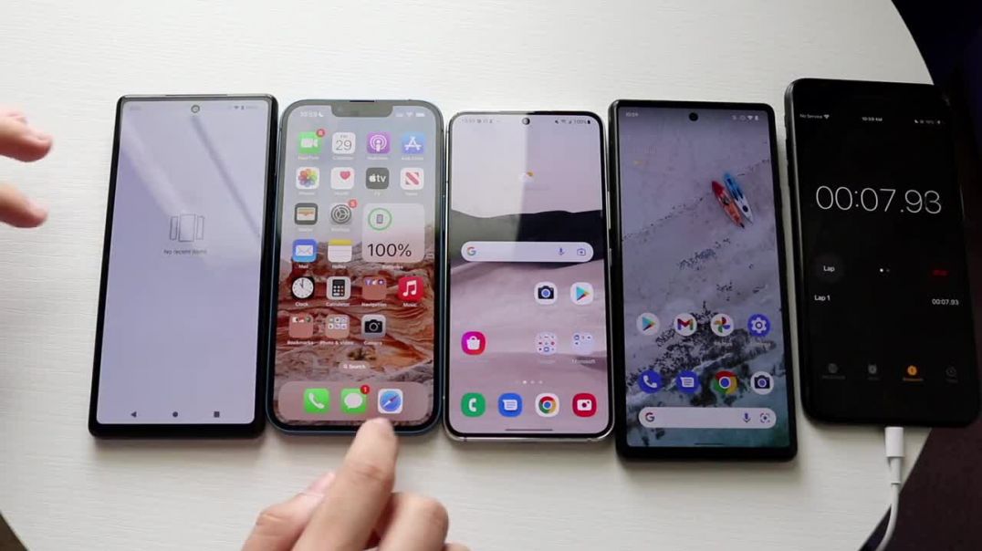 ⁣Google Pixel 6A Vs iPhone 13 Vs Samsung Galaxy S22 Vs Google Pixel 6 Battery Life Comparison