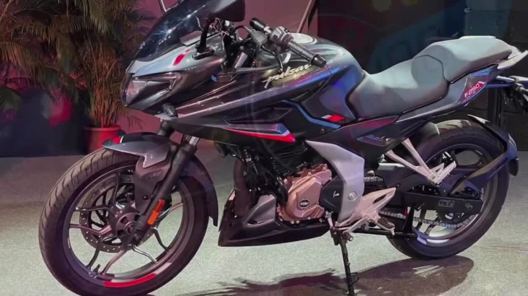 ⁣Bajaj Pulsar F250 &amp;amp; N250 Real Life Look New Pulsar 250 All Colors