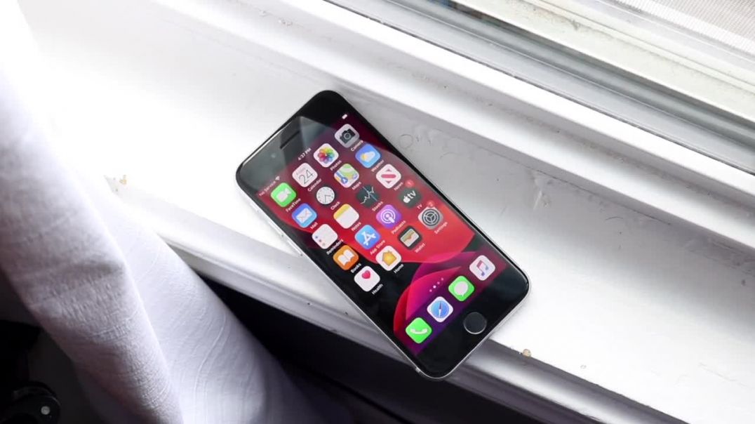 ⁣iPhone SE 3_ CONFIRMED